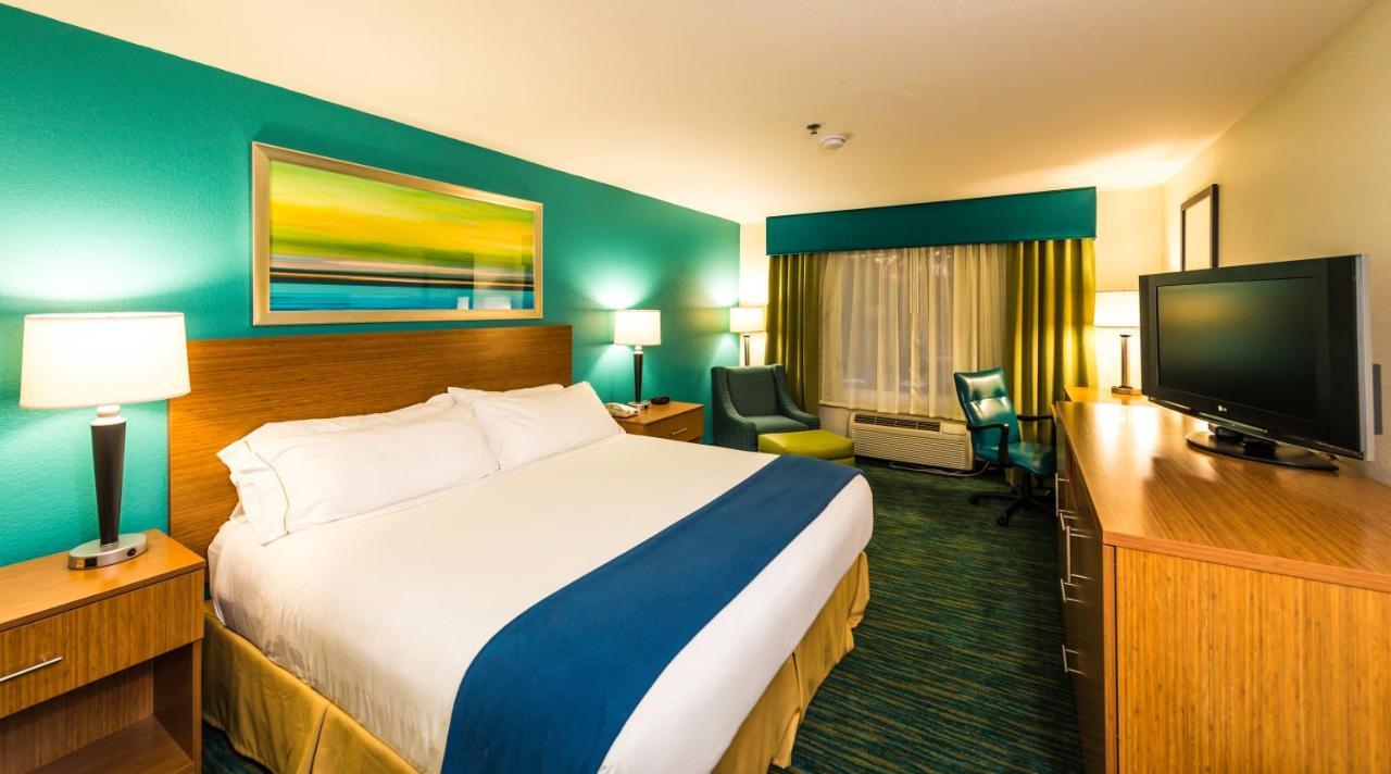 Holiday Inn Express Hotel & Suites Jacksonville-Blount Island By Ihg Room photo